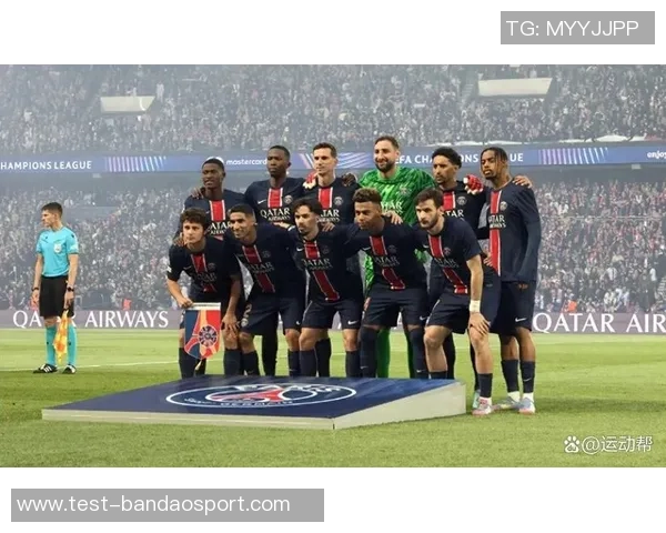 欧冠足球两大巨星签约引发全球球迷热议与期待